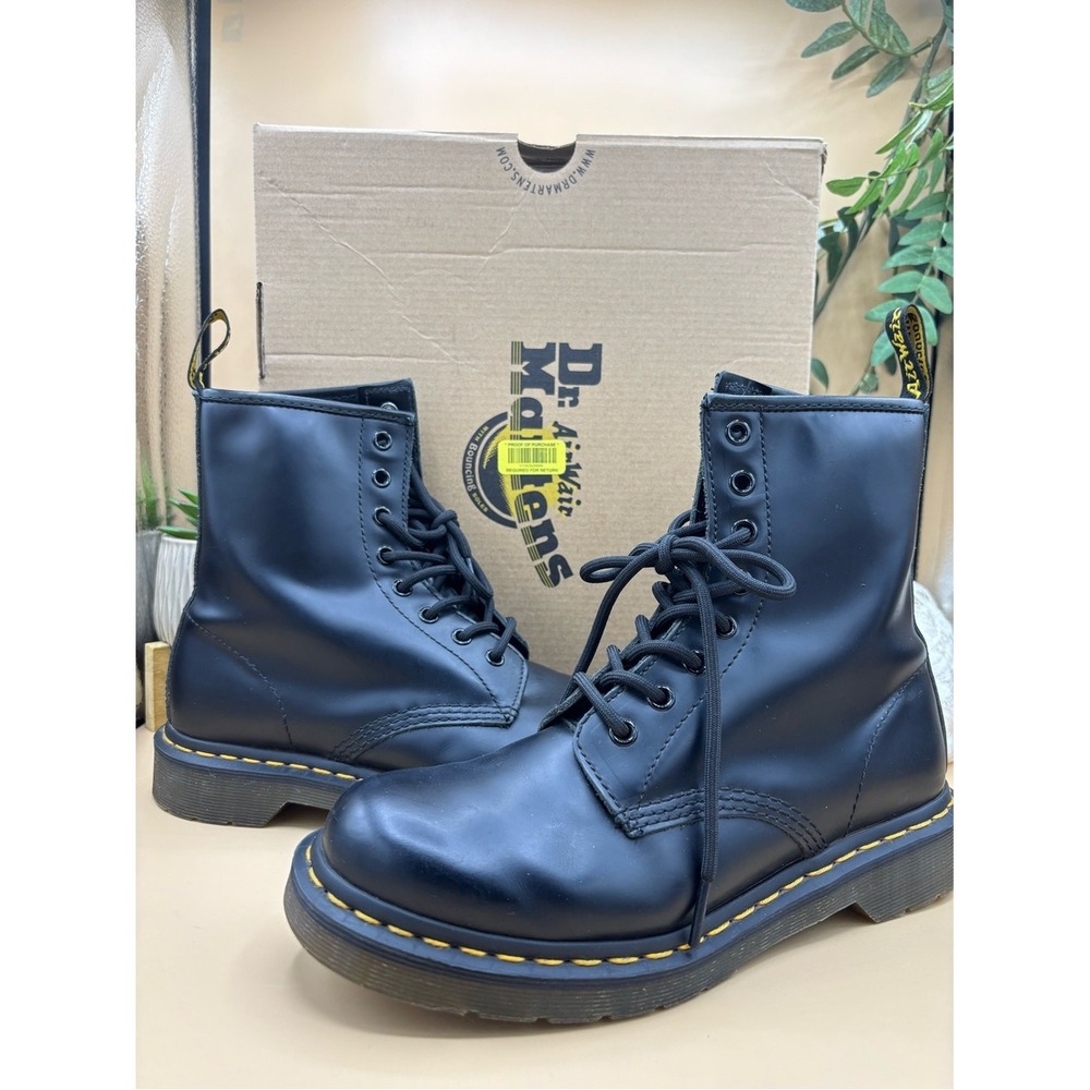 Dr. Martens Molly Quad Black Leather 8-Eye Platform Boots Yellow Stitch Mens 7